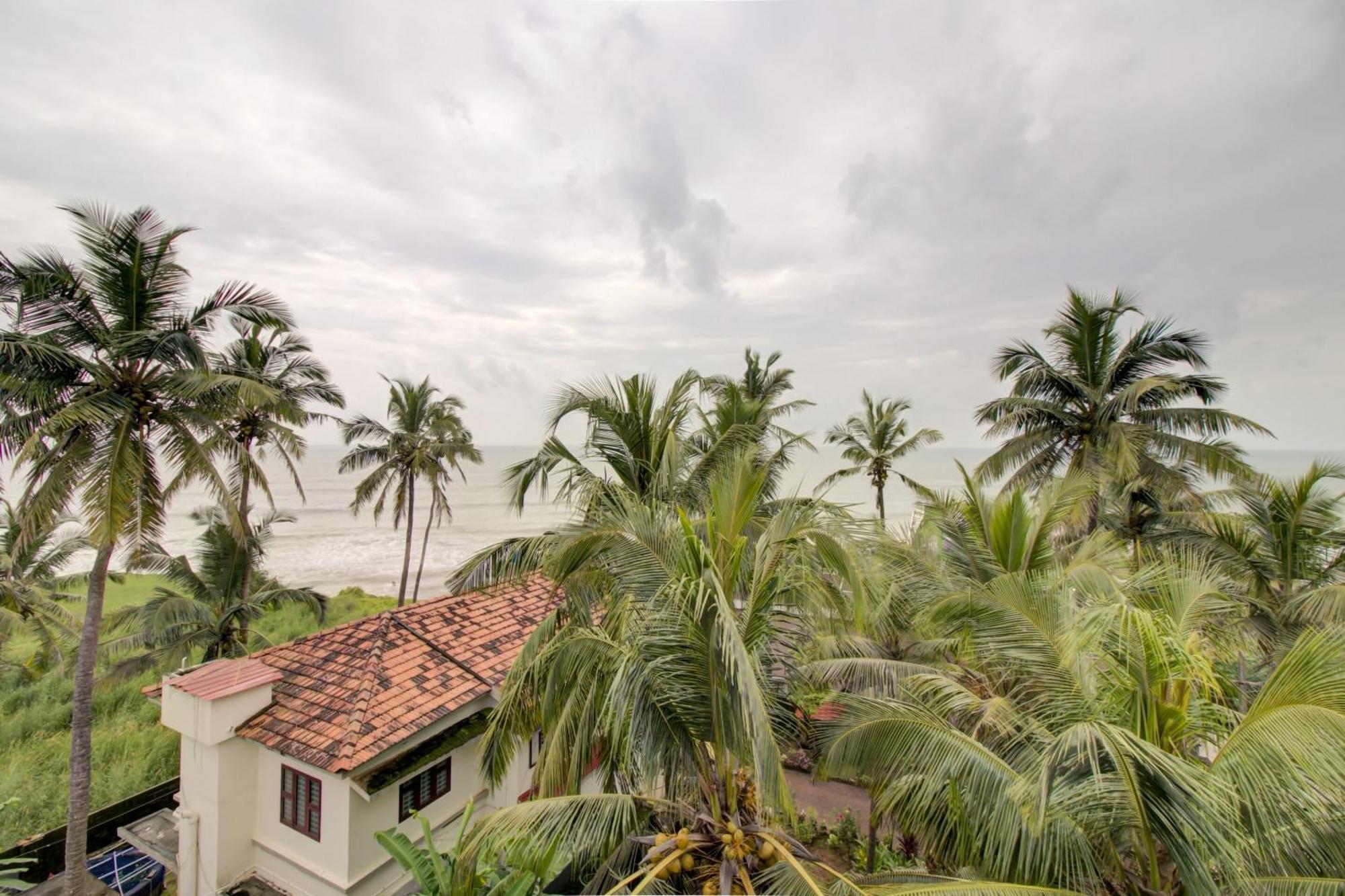 Collection O 75308 Floatel International Beach Resort Каннур Экстерьер фото